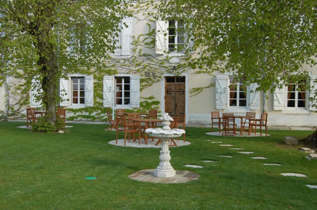Hôtel Chateau De Méracq Extérieur photo